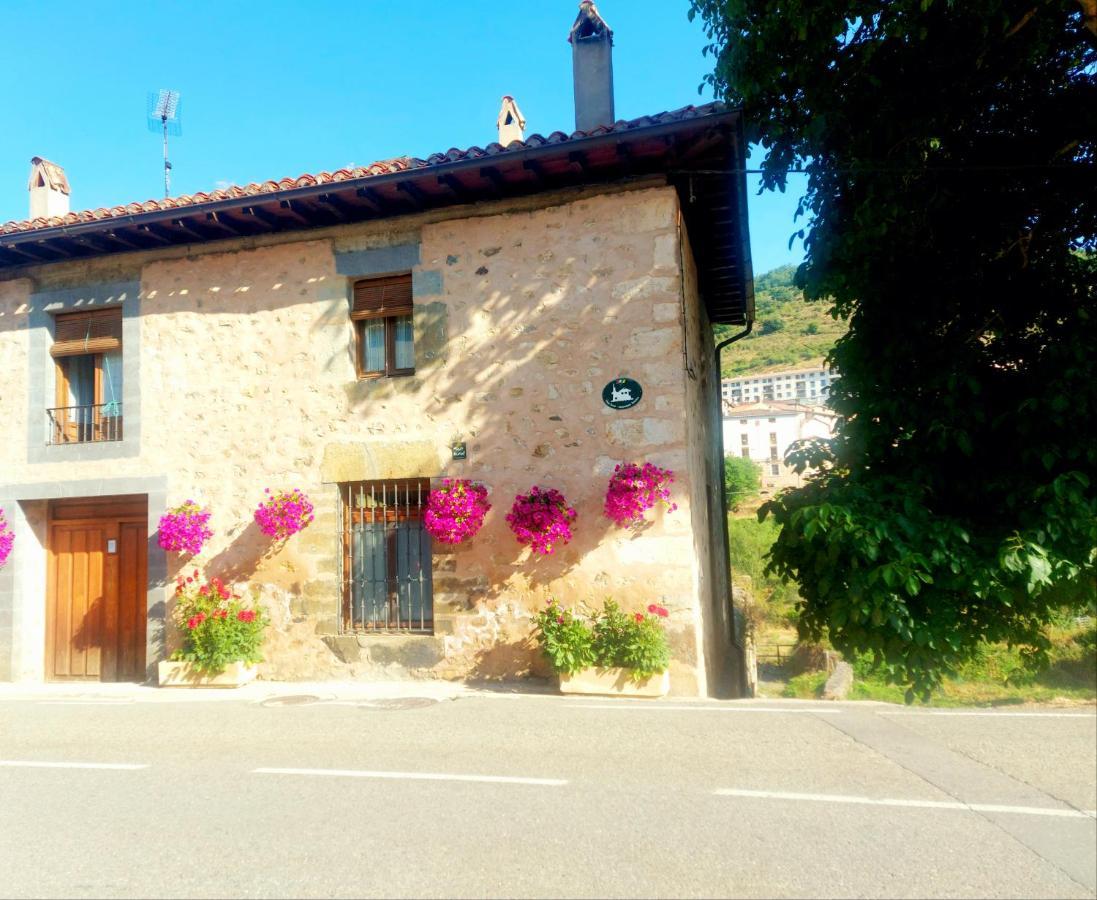 Casa Rural El Quemao Guest House Villoslada de Cameros Exterior photo